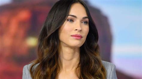 Aug 16, 2021 · August 16, 2021 Written by stalkerboss. Megan Fox in her most hot and nude pics and videos + some leaked nude pics. Photoshoots , paparazzi pics , nude and sexy scenes from movies and TV (including some lesbian scenes with Amanda Seyfried) and backstage videos of photoshoots. 172 pics + 12 HD videos. 